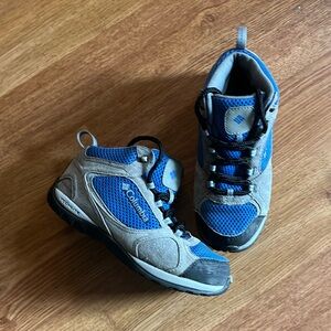 Columbia Kids hiking shoes